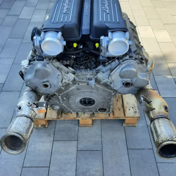 E36F-016 image 9 Lamborghini Huracán V10 Engine Coffee Table