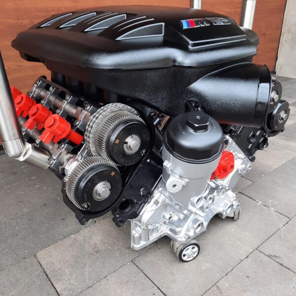 E36F-022 image 3 BMW M3 E92 S65 V8 Engine Coffee Table