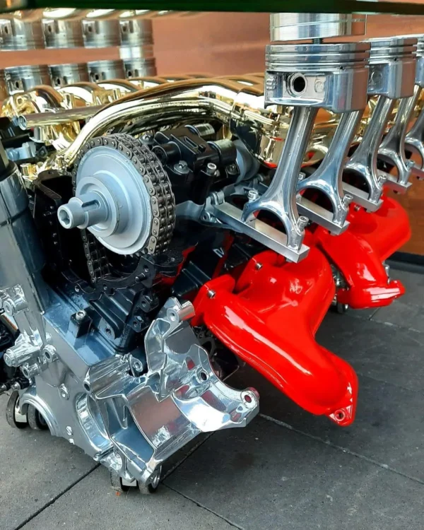 E36F-023 image 5 Mercedes-Benz 6.0 V12 Engine Coffee Table