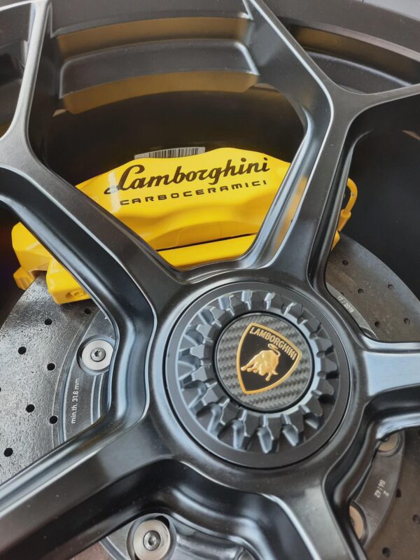 Lamborghini Huracán EVO Wheel Coffee Table
