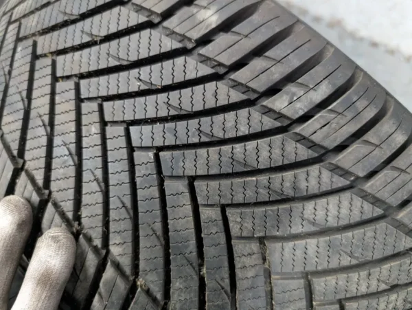 Minerva All Season Master All-season Tyre Pair 235/45/19