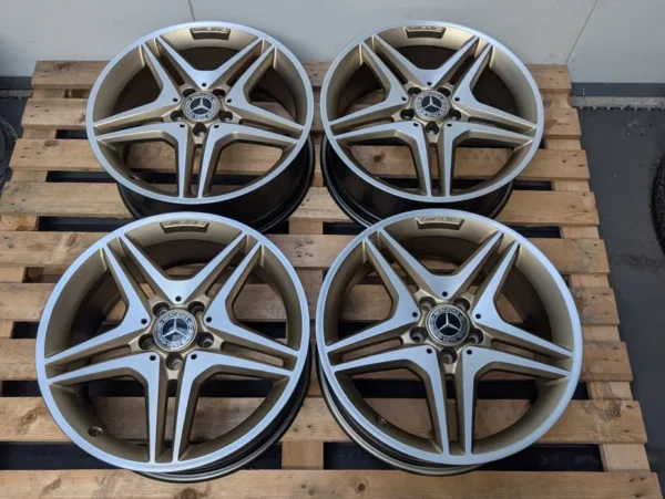 E36K-011 image 1 Mercedes A176 18" 5x112 AMG A Class CLA 7.5J ET52