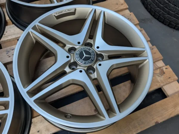 E36K-011 image 2 Mercedes A176 18" 5x112 AMG A Class CLA 7.5J ET52