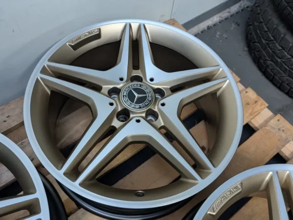 E36K-011 image 5 Mercedes A176 18" 5x112 AMG A Class CLA 7.5J ET52