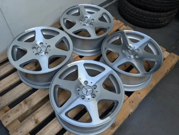 E36K-012 image 6 Mercedes Ceginus 17" 5x112 7.5J ET37 W201 190E AMG