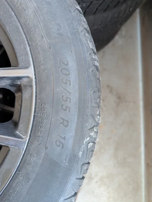 E36K-015 image 2 VW Caddy Seat Skoda 16" 5x112 All-season Tyres Michelin