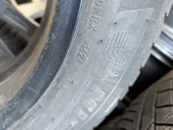 E36K-015 image 3 VW Caddy Seat Skoda 16" 5x112 All-season Tyres Michelin