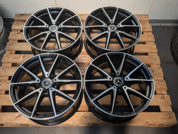E36K-018 image 1 Mercedes AMG 18" 5x112 8J ET48 A176 A Class CLA