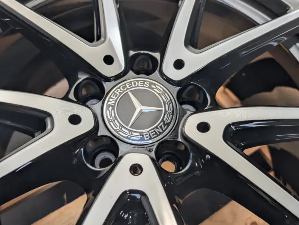 E36K-018 image 6 Mercedes AMG 18" 5x112 8J ET48 A176 A Class CLA