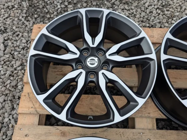 E36K-035 image 4 Volvo S60 V60 18 5x108 7.5J ET55