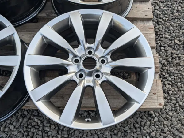 E36K-048 image 3 Mitsubishi 18" 7J ET46 5x114,3