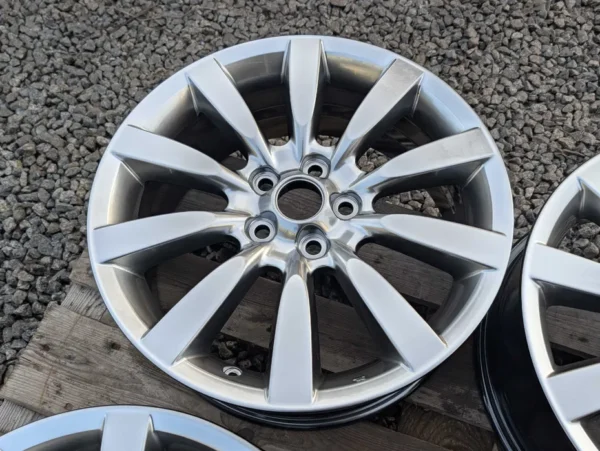E36K-048 image 5 Mitsubishi 18" 7J ET46 5x114,3