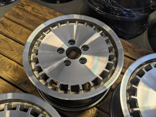 E36K-052 image 4 Mercedes VW Seat Skoda 15" 5x112 7J ET42