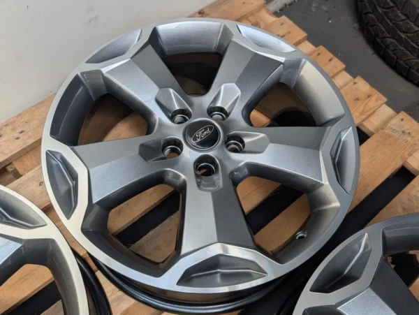 E36K-057 image 5 Ford Mondeo Kuga ST 18" 5x108 7.5J ET52.5