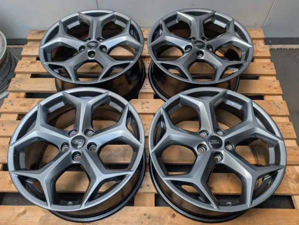 Ford Focus Mondeo ST 5x108 18"