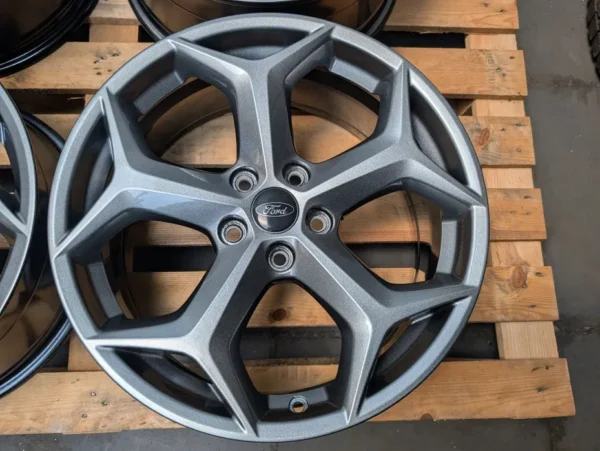 Ford Focus Mondeo ST 5x108 18"