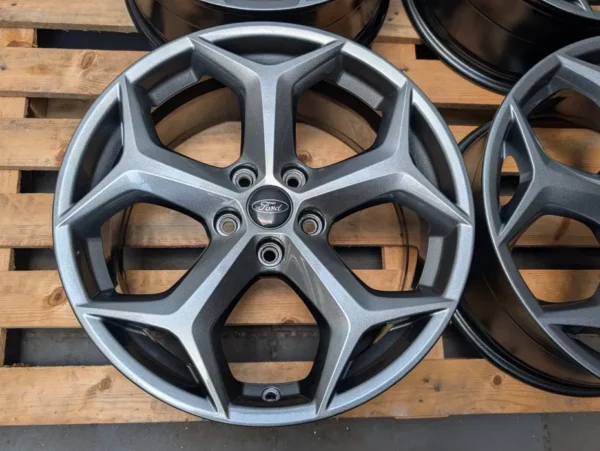 Ford Focus Mondeo ST 5x108 18"