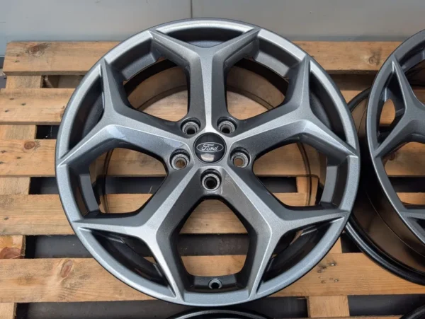 Ford Focus Mondeo ST 5x108 18"