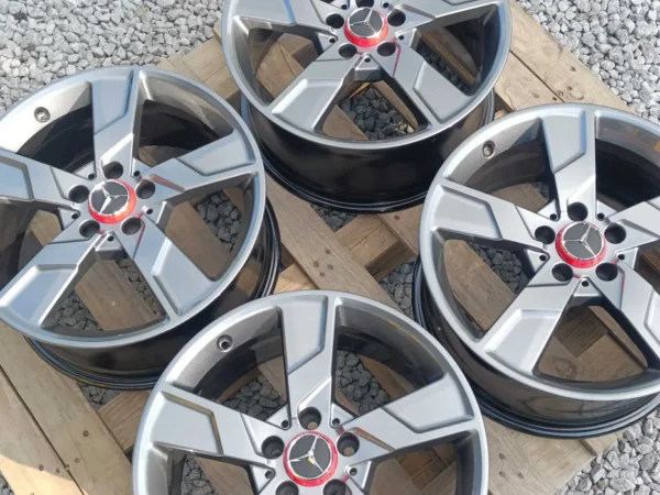 Mercedes W212 W204 E Class 5x112 18" AMG C Class