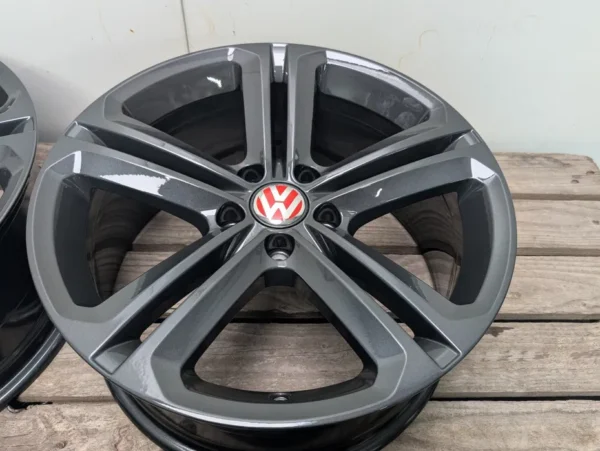 E36K-070 image 5 VW Tiguan 18" Rline 5x112 8J ET30