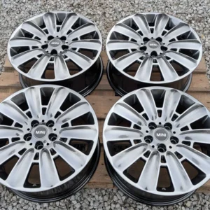 E36K-072 image 1 Mini Cooper Countryman 18" 7.5J ET51 5x120
