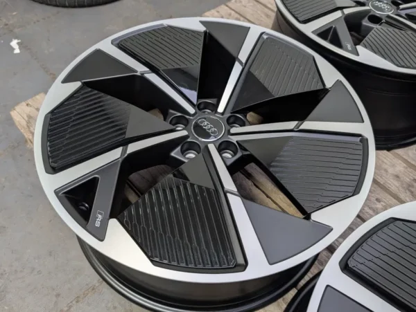 Audi Q4 RS 21" 5x112 Sline 89A 8.5J ET40 9J ET42