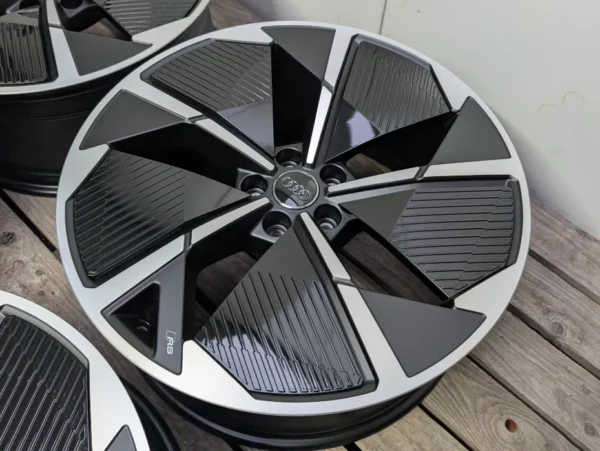Audi Q4 RS 21" 5x112 Sline 89A 8.5J ET40 9J ET42