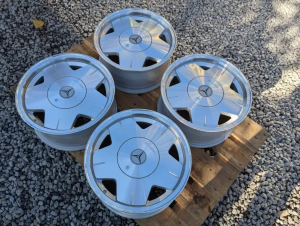 E36K-081 image 2 Carat by Duchatelet W126 16" 5x112 Monoblock AMG SEL