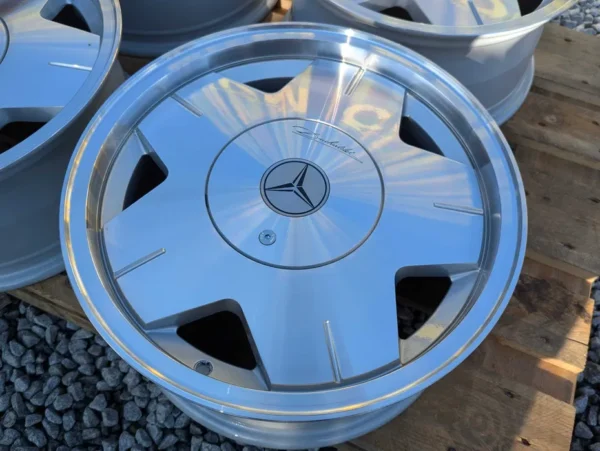 E36K-081 image 3 Carat by Duchatelet W126 16" 5x112 Monoblock AMG SEL