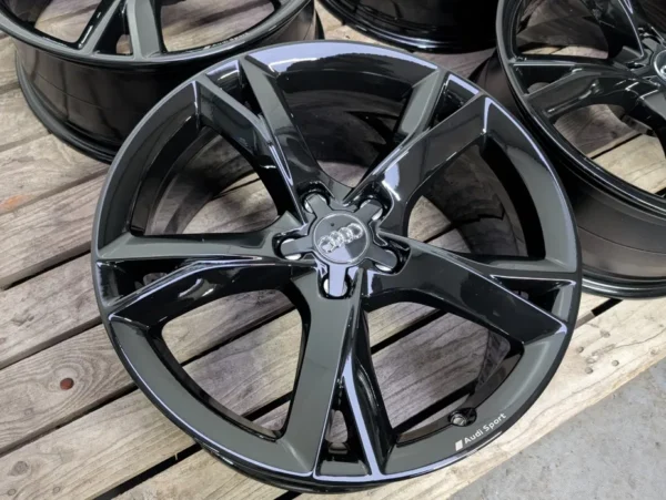E36K-082 image 3 Audi A5 S5 19" 5x112 8.5J ET32 8T0 S line