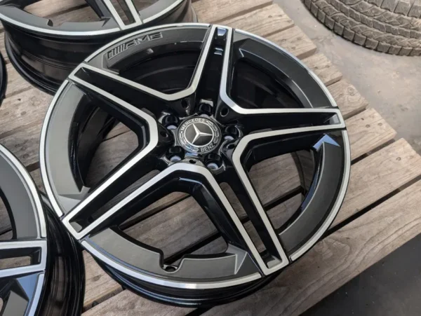 E36K-086 image 2 Mercedes GLB 19" 5x112 7.5J ET53 A247