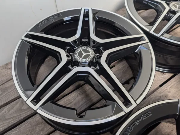 E36K-086 image 4 Mercedes GLB 19" 5x112 7.5J ET53 A247