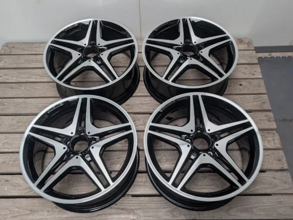 E36K-089 image 1 Mercedes A176 18" 5x112 AMG A Class CLA 7.5J ET52