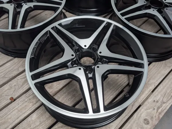 E36K-089 image 6 Mercedes A176 18" 5x112 AMG A Class CLA 7.5J ET52
