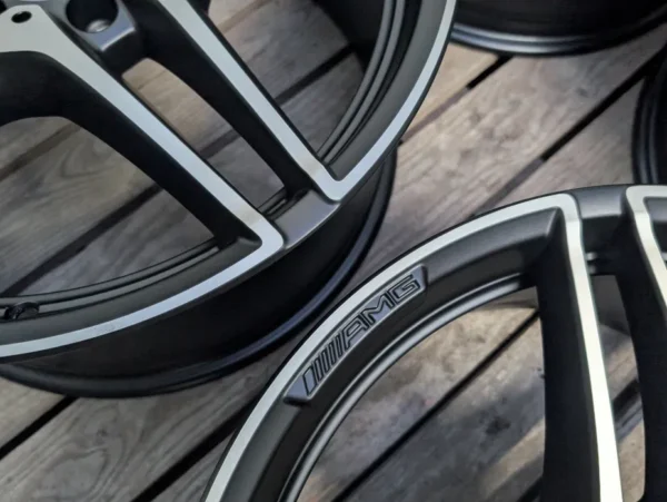Mercedes C63 C63s 19" 5x112 AMG
