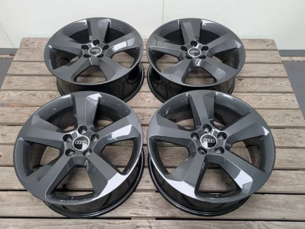 Audi Q3 Q2 A3 18" 5x112 7J ET43