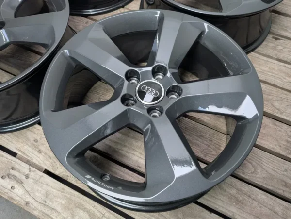 Audi Q3 Q2 A3 18" 5x112 7J ET43