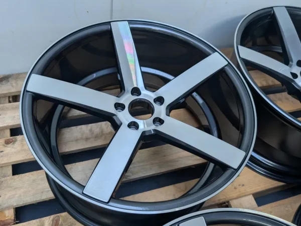 Vossen 20" 10J ET35 Concave VW Audi Mercedes Skoda