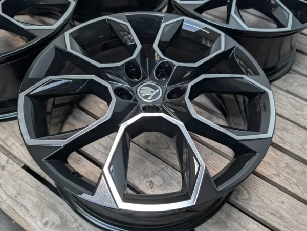 E36K-107 image 3 Skoda Octavia RS Xtreme 19" 5x112 7.5J ET51