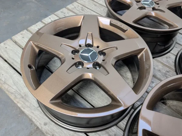 E36K-110 image 3 Mercedes GLA 18" 5x112 AMG 7J ET46