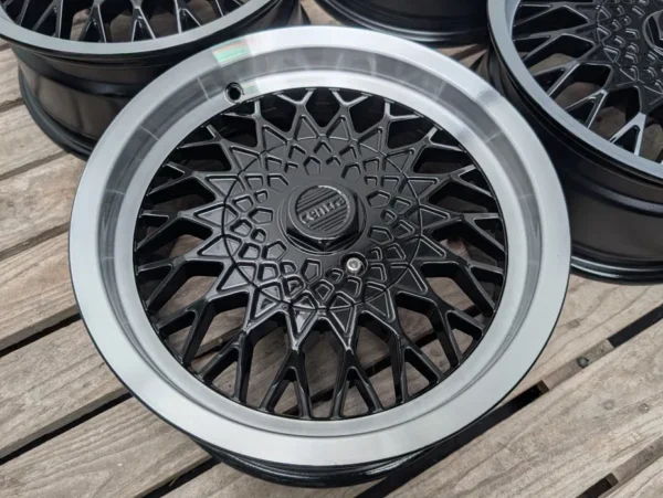 Centra Mercedes 15" 5x112 W124 W123 R107 7J ET28