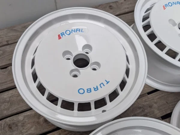 E36K-118 image 4 Ronal Turbo 15" 4x100 VW Golf Jetta 1985 rok