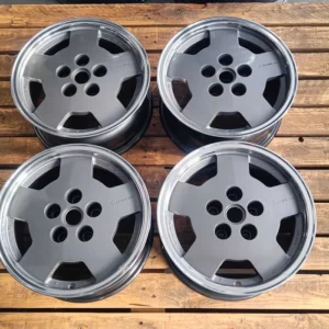 E36K-122 image 1 Tecnocast 15" 5x112 7J ET21 Mercedes W126
