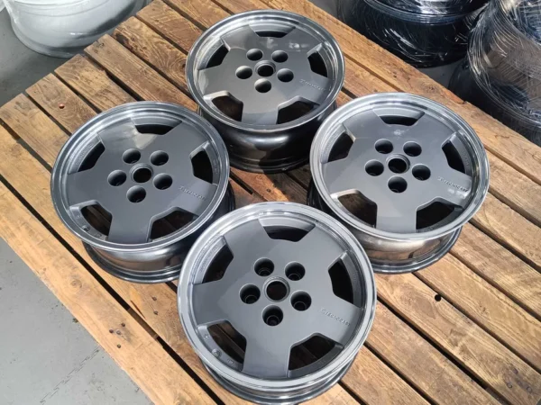 E36K-122 image 7 Tecnocast 15" 5x112 7J ET21 Mercedes W126