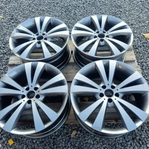 RCD 18" 5x100 8J ET35 VW Audi Seat Skoda