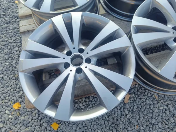 RCD 18" 5x100 8J ET35 VW Audi Seat Skoda