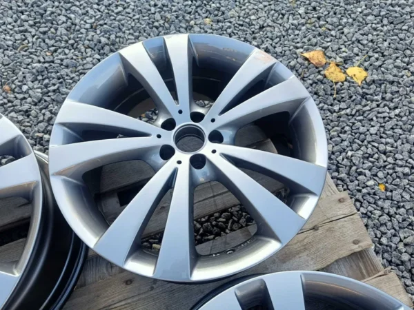 RCD 18" 5x100 8J ET35 VW Audi Seat Skoda