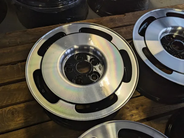 E36K-132 image 4 VW T4 Multivan Caravelle 15" 5x112