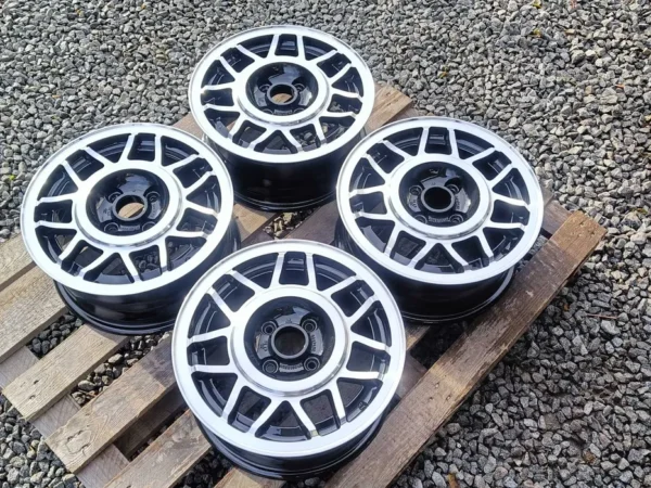 E36K-144 image 4 VW Golf 1 MK1 Avus Snowflake 14" 4x100 ET38