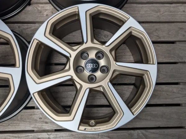 E36K-147 image 3 Audi A1 18' 5x100 7.5J ET46 Audi Sport